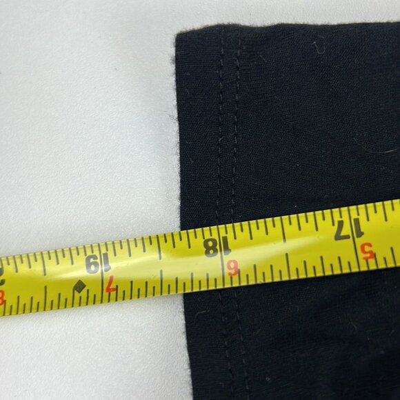 the classic black long sleeved open back with graphic front size medium - Picture 7 of 9